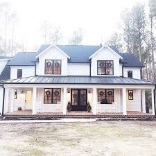 Rustic colors are deep and natural. 70 Affordable Modern Farmhouse Exterior Plans Ideas 70 Farmhouse Exterior Colors Modern Farmhouse Exterior House Plans
