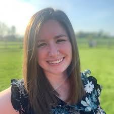 Melinda Shade's Instagram, Twitter & Facebook