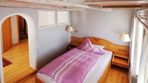 In einer nische eingebautes möbelstück. Ubernachtungen Hotel Schiff In Horb Am Neckar