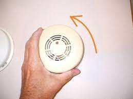 Every home needs multiple smoke detectors that will sound an alarm and warn occupants of a fire. Replacing Electric Smoke Detectors 110 Volt Hardwired Smoke Alarms