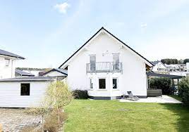 Taunusstein ist ein wohnort mit zahlreichen qualitäten. Haus Zum Verkauf Auf Dem Kleinen Feld 6a 65232 Taunusstein Neuhof Taunusstein Mapio Net