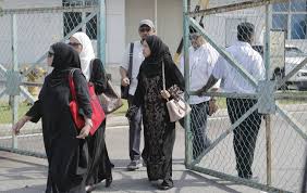 Following that, police detained three individuals suspected of being involved in the case, namely a man and woman from nigeria, and a pakistani man. Sebahagian Saudara Mara Kepada Ketua Berita Harian Online ÙÙŠØ³Ø¨ÙˆÙƒ