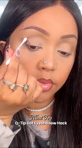 Dealing with dark spots or hyperpigmentation? Say less. 😌 The  @olehenriksen Glow2OH Dark Spot Toner (yes, it's in Icon Box!) is packed  with high-potency AHAs like glycolic and lactic acid to help