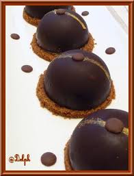 Domes Au Chocolat A La Mousse De Poire Et Croquant Speculoos Oh La Gourmande Dome Chocolat Chocolat Recette