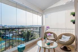 Varanda De Apartamento Aconchegante Em 2020 Varanda De Apartamento Residencial Arquitetura