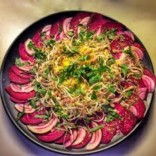 Carpaccio De Betteraves Mangue Et Haricots Mungo Vegan Freestyle Carpaccio De Betterave Recettes Crues Haricot Mungo