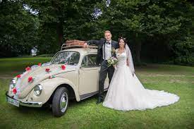 Die besten hochzeitsdienstleister, ihre persönliche hochzeitshomepage, eine große auswahl an hochzeitsgeschenken und tolle artikel zu den neuesten hochzeitstrends: Hochzeitsauto Vw Kafer Zu Vermieten Ronny List Photography