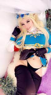 Belle Delphine Princess Zelda (22) - DirtyShip.com