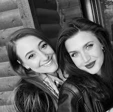 Kirstyn Romaguera and Kyle Guidry's Wedding Website