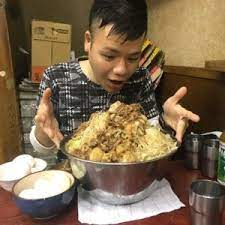 ラスカル新井さんとはユーチューブで大食いを動画を披露している 大食いユーチューバー です。 ラスカル新井さんがユーチューブで大食い動画を披露し始めたのは今年（2017年） 3月15日からです。 すでに再生回数は 11,853,609回再生 されています。 ãƒ©ã‚¹ã‚«ãƒ«æ–°äº•ãŒå¤§é£Ÿã„çŽ‹æ±ºå®šæˆ¦ã®æœ€å¼·çŽ‹åº§å¼·å¥ªæˆ¦ã«å‡ºå ´ Maxéˆ´æœ¨ã‚'å‡Œãå®ŸåŠ›è€… è¶³é•·ãƒ'ãƒ'ã®ãƒ–ãƒ­ã‚°