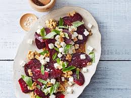 Rote Bete Salat Mit Schafskase Eine Gut Aussehende Vorspeise Uber 161 Bewertungen Und Fur Sehr Lecker Befun Rote Bete Salat Salat Mit Schafskase Rote Bete