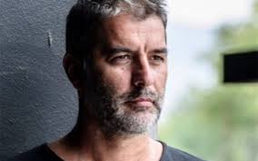 Συνδρομή σε αυτήν την τροφοδοσία rss. O H8opoios Basilhs Mpismpikhs 8a Eisballei Stis Agries Melisses Newsbeast