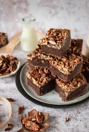 Pecan Pie Brownies - Katie Cakes