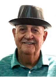 Claudia Travis's Instagram, Twitter & Facebook