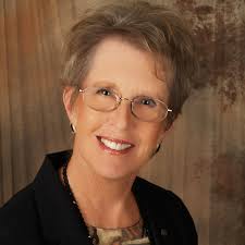 Linda Wilkinson's Instagram, Twitter & Facebook