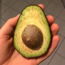 Normalerweise packe ich die reste der avocado in einen beutel im kühlschrank und bewahre die grube auf. Braune Flecken In Der Avocado Wie Lange Essbar Ernahrung Essen Gesund