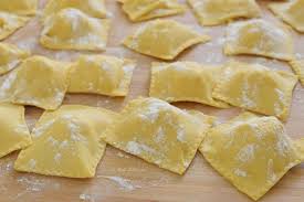 Ravioli Fatti In Casa Ricotta E Speck Le Ricette Di Francesca Nel 2020 Ricette Ravioli Fatti In Casa Ricette Di Cucina