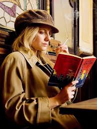 She is the daughter of annick, a ballet teacher, and pierre, a voice actor. Pin On Films