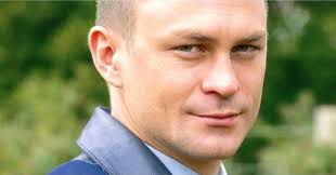 HAPPY BIRTHDAY JANE ALLSOP EPISODE INFORMATION: Production Episode: 322  Episode Title: Poisoned Fruit (Part 01) Director: Denny Lawrence Writer:  Tony Morphett Channel: Seven Network Original Airdate: 29th August 2001  Production Company: Southern