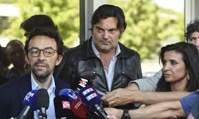 .la médiasphère, on regardait avec compassion jonathann daval en larmes, en tête d'une marche blanche en mémoire de son épouse assassinée. Aveux De Jonathann Daval Il N Y A Plus De Mystere Dans L Affaire Alexia