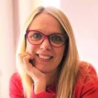 Sarah Eaves's Instagram, Twitter & Facebook