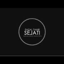 Lagu ini masih berupa single yang diedarkan oleh label wm malaysia. Sejati Akustik Faizal Tahir Song Lyrics And Music By Faizal Tahir Arranged By Syukesa21 On Smule Social Singing App