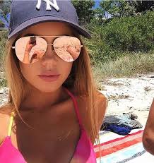 Celine Arroyo (celinearroyo)