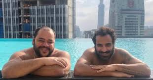 وأكد أن المسرح خطوة مؤجلة حالياً Ù…Ø­Ù…Ø¯ Ù…Ù…Ø¯ÙˆØ­ Ø¶ÙŠÙ Ø´Ø±Ù ÙÙŠÙ„Ù… Ø§Ù„Ø¹Ø§Ø±Ù ÙˆÙŠØµÙˆØ± Ù…Ø´Ø§Ù‡Ø¯Ù‡ ÙÙŠ Ù…Ø§Ù„ÙŠØ²ÙŠØ§ Ø§Ù„ÙŠÙˆÙ… Ø§Ù„Ø³Ø§Ø¨Ø¹