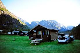 À la centrale de lyse, l'eau dévale 620 mètres dans une conduite forcée vers les turbines, produisant 210 000 kw d' électricité. Kjerag Lysebotn Camping Resort Zimmer Fotos Und Bewertungen Tripadvisor