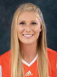 Jocelyn Vandyke's Instagram, Twitter & Facebook