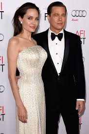 A definitive timeline of angelina jolie and brad pitt's relationship. Angelina Jolie Brad Pitt Neue Anschuldigungen Im Scheidungskrieg Gala De