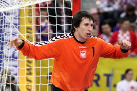 W ekipie rodziców wystąpił sławomir szmal, były znakomity bramkarz pge vive kielce i reprezentacji polski, a obecnie trener bramkarzy. Datei Slawomir Szmal Rhein Neckar Lowen Handball Poland 2 Jpg Wikipedia