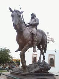 Statue Of Chief Victorio In Chihuahua Mexico La Estatua Dedicada Al Indio Apache Victorio De Native American History Native American Photos American History