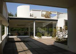 The villa savoye by architect le corbusier was built in poissy, paris, france in 1929. Le Corbusier S Villa Savoye Encapsulates The Modernist Style