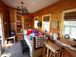 Desain dapur modern dengan hiasan caha anda dapat memadukan material dinding bata bersama papan kayu dengan warna cokelat. Diyromance Ruang Dapur Rumah Papan