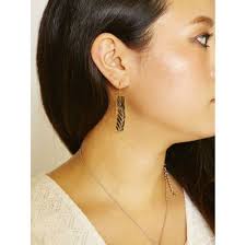 kahiko】LEIGHTON LAM ココナッツリーフピアス ブラック×ゴールド(507120870)