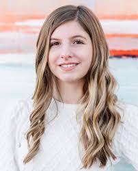 Megan Hooks's Instagram, Twitter & Facebook