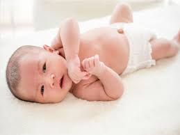 Se trata de una abertura alrededor del ombligo por la que se cuela una porción de intestino. Hernia Umbilical Infantil Causas Y Sintomas