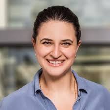 Worauf wir stolz sind? Dass unsere Kollegin Anne Wiesner ihr Masterstudium  an der Universität Münster (JurGrad) mit dem Abschluss summa cum laude  bestanden und seit Juni den Titel LL.M. im…