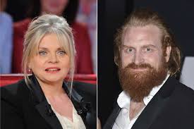 Adopter, ce n'est pas facile pour les parents adoptifs.mais ce n'est pas non plus facile pour les enfants : Isabelle Nanty Est La Cousine De Kristofer Hivju