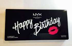 When it comes to buying teenage guys gifts they'll enjoy, adults like to kick up a fuss about how teens are too demanding or too retro or how they are just too hard to please in general. 6 Places You Can Get Free Makeup On Your Birthday
