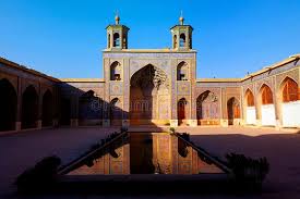 The acidification of the milk prevents the growth of harmful bacteria. Bunte Moschee Nasir Al Mulk In Shiraz Reflexion Im Wasser Iran Persien Stockfoto Bild Von Mosaik Gebaude 108142506