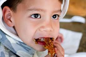 I made it for marlboro man last night because i like him, because he drove me all over kingdom come this weekend, because he stopped at a gas station each of the 4,322 times i asked. Pioneer Woman S Buttermilk Fried Chicken Recipe