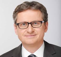 Maybe you would like to learn more about one of these? Das Ruckgrat Der Zib 2 Will Zum Report Sorge Um Redaktion Orf Programm Derstandard At Etat