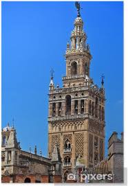 Durch ihr grösse gilt sie als drittgrösste kathedrale der welt nach dem peterdom im vatikan und der st. Poster La Giralda Der Beruhmten Kathedrale Von Sevilla In Andalusien Pixers Wir Leben Um Zu Verandern