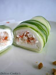 Recette Spring Roll De Concombre Et Saint Moret Qui Cache Bien Son Jeu En Video Recette Concombre Recette Concombre Cuisine Et Boissons