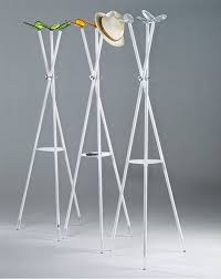 Porte Manteau Sur Pied En Metal Vernis Blanc Phoebus Vernis Blanc Meuble Entree Design Mobilier De Salon