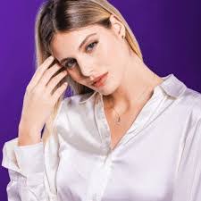 Donna Roberto's Instagram, Twitter & Facebook