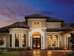 8 Homes With Exterior Paint Colors Done Right House Paint Exterior Mediterranean House Designs Exterior House Colors