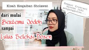 Secara umum, tata cara sholat istikhoroh untuk jodoh pada dasar nya sama persis dengan tata cara sholat lain nya. Keajaiban Sholawat Amalan Sholawat Untuk Jodoh Dan Karier Youtube